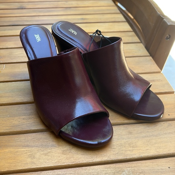 Zara Women's Burgundy Wedge Sandals - Picture 8 of 8